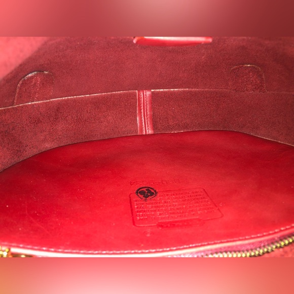 Vintage Coach Red Leather Ergo Small Flap #9034 with Hangtag in Great Condition - Picture 10 of 13